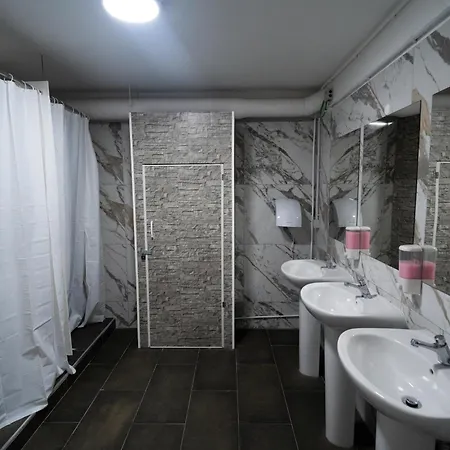 The Vault Хостел