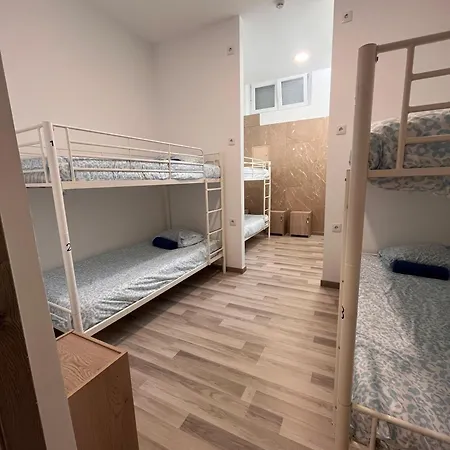 Hostel The Vault