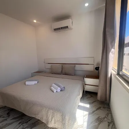 Hostel The Vault