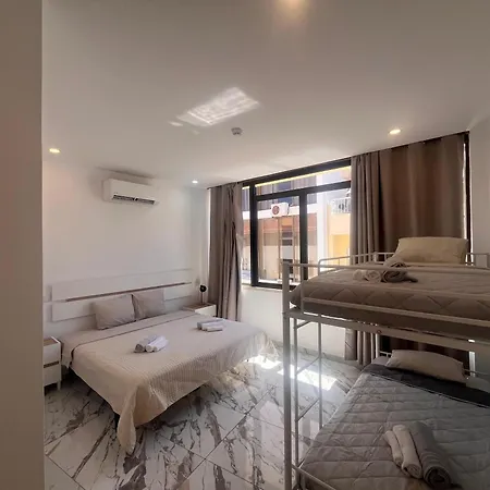 The Vault Hostal *