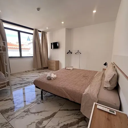 The Vault Hostal *